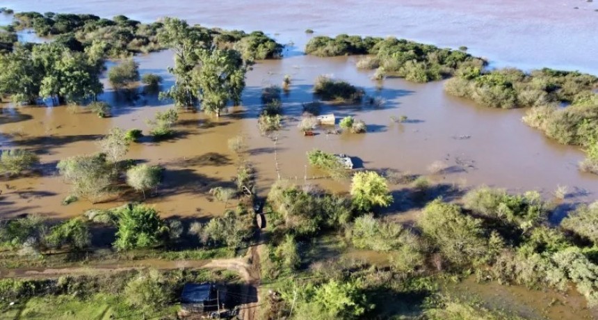 Libres y Yapeyú en estado de evacuación y el río Uruguay continúa con tendencia creciente 