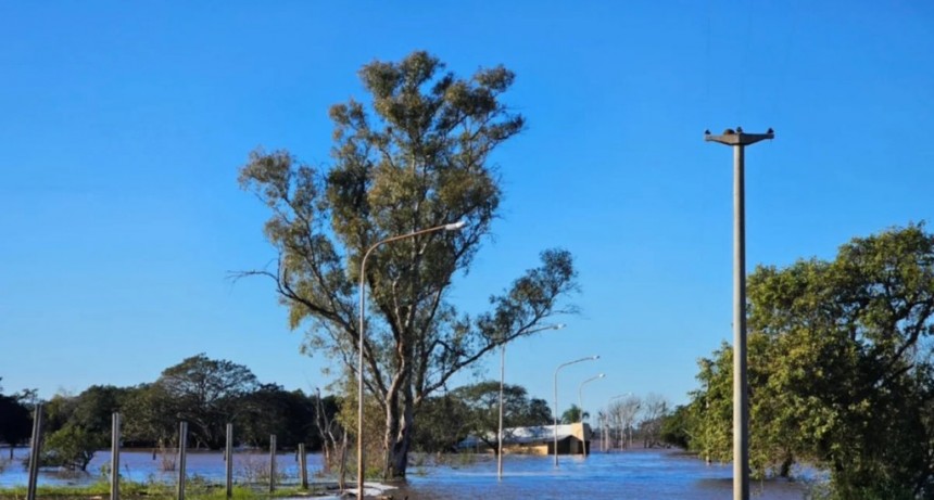 Alerta en Paso de los Libres: el río Uruguay volvió a crecer y hay 54 familias afectadas