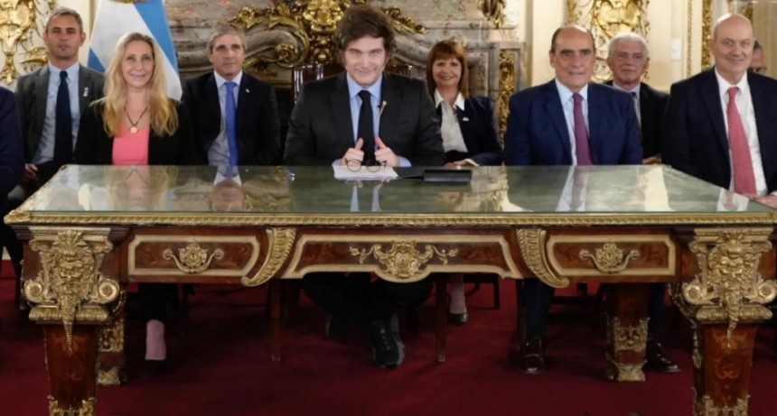 Lo que Milei hace con Argentina o lo que Argentina hace con Milei