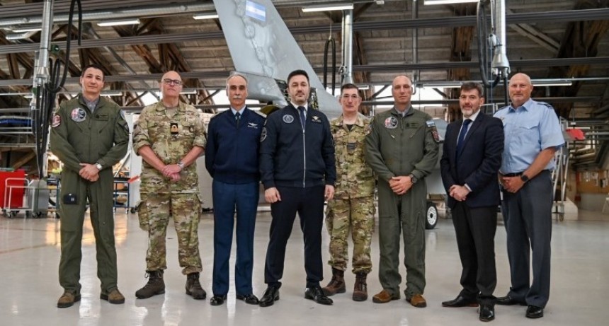 Malestar en las Fuerzas Armadas porque Petri le concedió al Reino Unido que los F-16 no tengan radares para vigilar las Malvinas