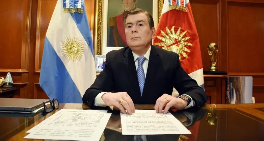 El gobernador de Santiago del Estero pagará un bono de más de $3 millones a los estatales