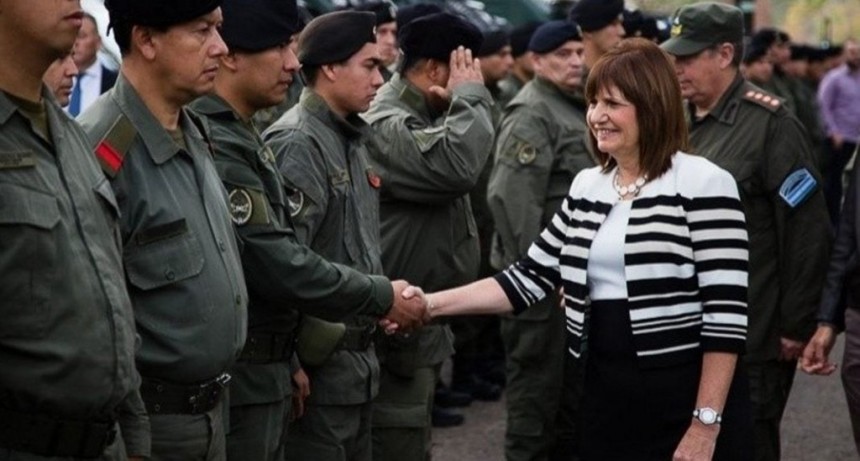 Más de 2.200 efectivos de las fuerzas armadas y de seguridad federales pidieron la baja  por bajos salarios 