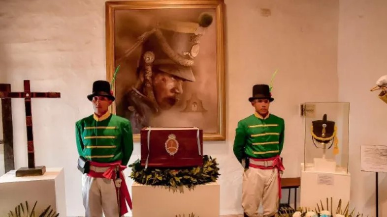 Los restos del Sargento Cabral ya descansan en su Saladas natal