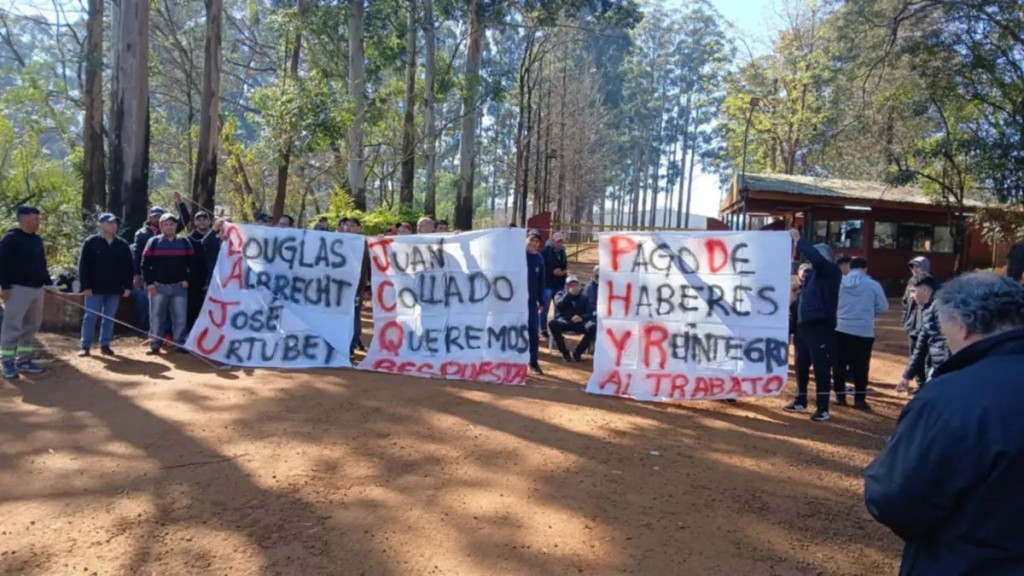 Los trabajadores de la forestadora Tapebicuá anuncian bloqueo de la empresa en Virasoro
