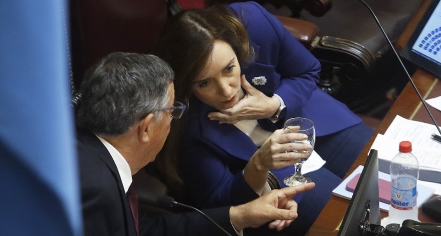 Versiones de un contacto en Cumelén de Villarruel con Macri agravan la interna con Milei