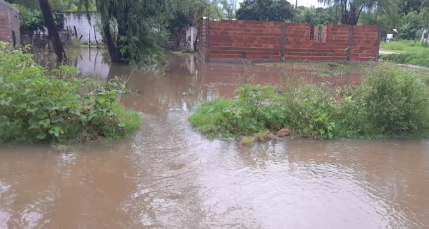 En Esquina llovieron más de 200 mm y hay varios sectores inundados