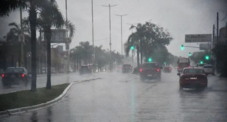 Hay más de 800 evacuados tras el temporal en Corrientes