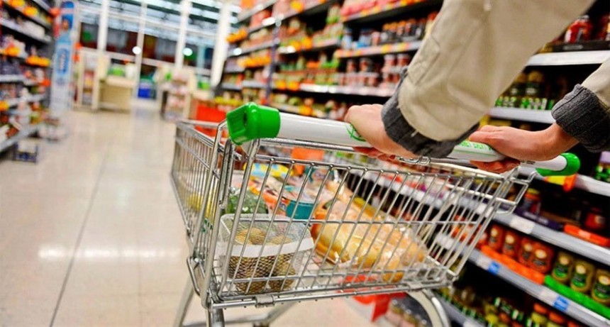 La inflación de diciembre fue de 25,5% y llegó al 211,4% en 2023