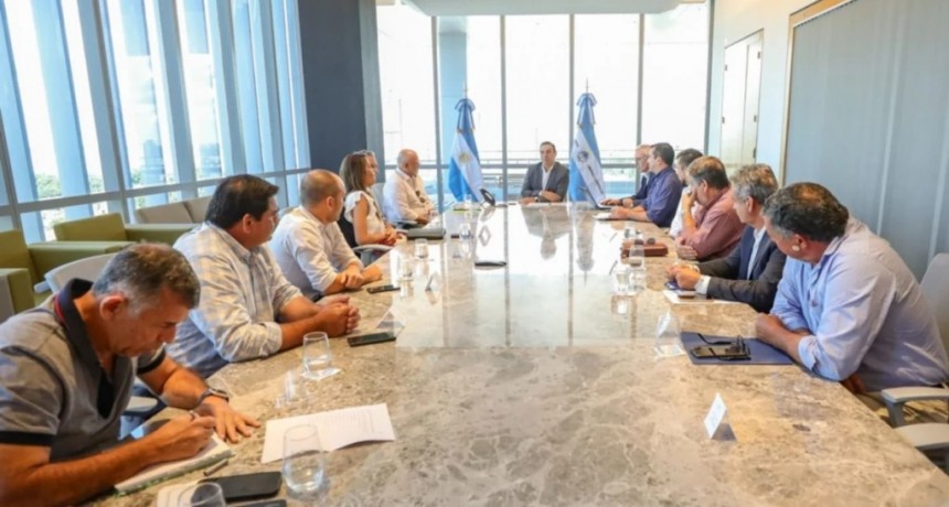 Valdés se reunió con siete intendentes de los municipios afectados por las lluvias