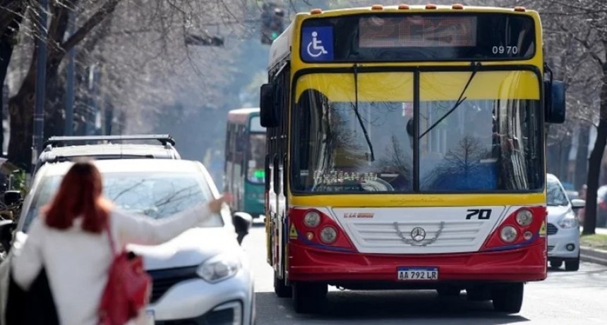 Al borde de un paro, la UTA advierte sobre una 