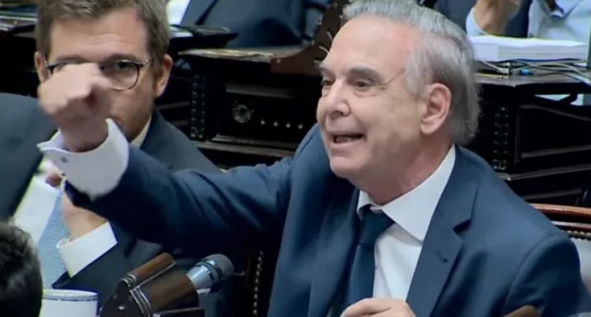 Dictamen blue: Pichetto denunció que la Cámara empezó a sesionar sin el dictamen de la ley ómnibus