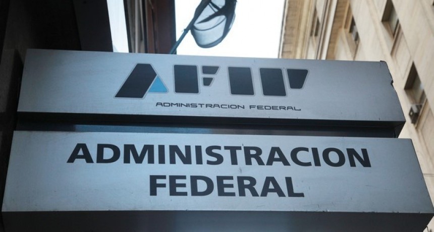 Insólita denuncia del Gobierno: Una lista de 