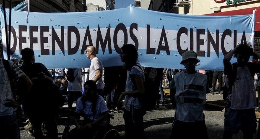 Científicos en alerta tras el recorte anunciado por el Gobierno