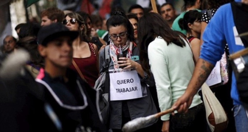 El pedido de subsidios por desempleo se disparó 60%