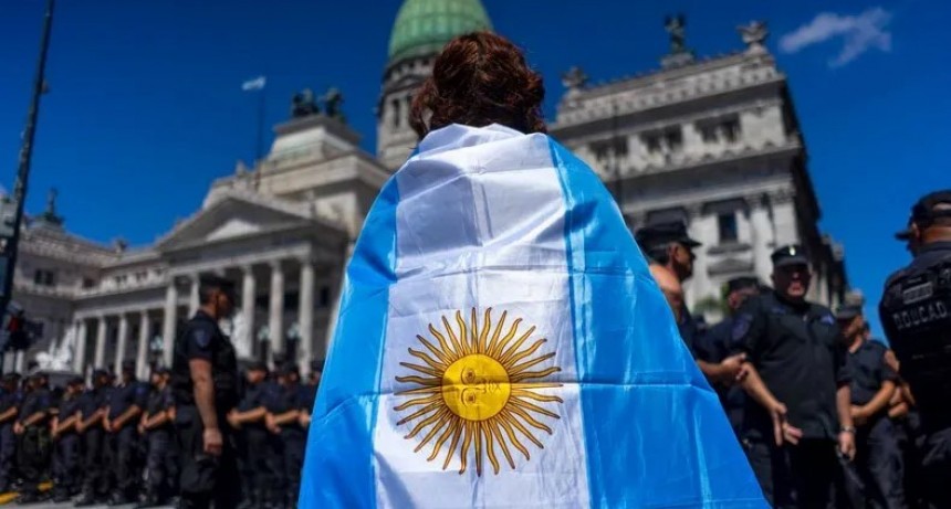 Javier Milei, Toto Caputo y un ajuste que amenaza con un shutdown