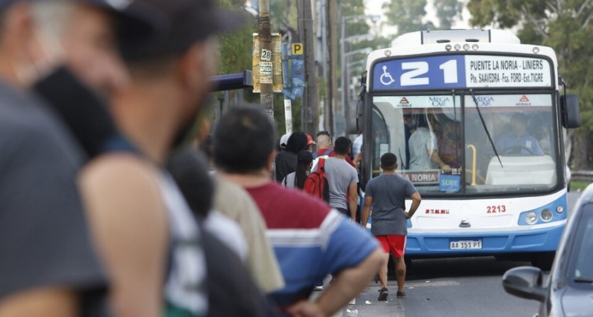Recortes a los subsidios al transporte: ¿venganza con motosierra a los  gobernadores provinciales?