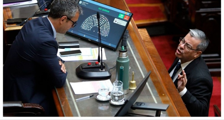 Martínez invitó a pelear a Menem porque no le dio la palabra y lo trató de 