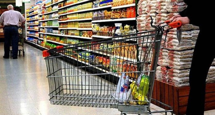 La mentira del consumo: Mientras el oficialismo festeja cifras engañosas, la recaudación de Caputo cae en picada
