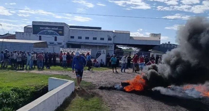 Se empacó Alal: La empresa se planta, paga solo el 50% y el conflicto termina en la Justicia