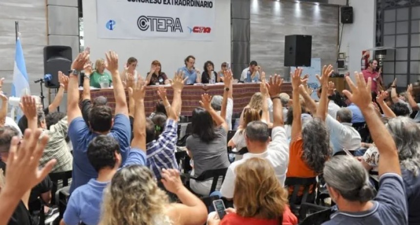 Sindicatos docentes de la CGT adhieren al paro del lunes