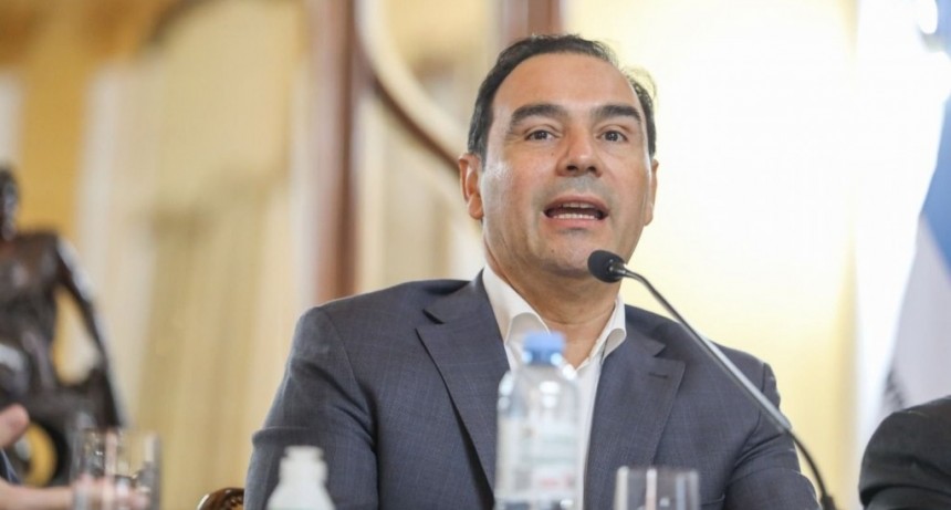 El gobernador de Corrientes: 