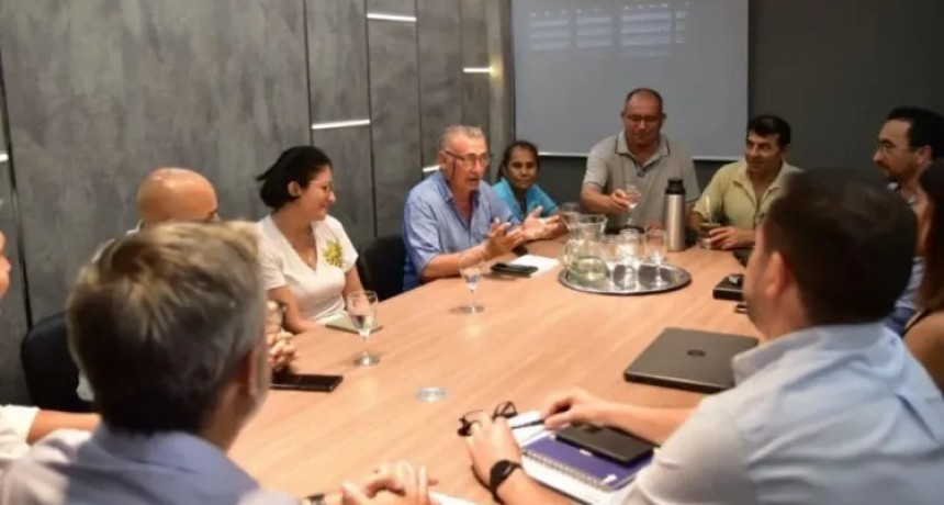 Tassano acordó con gremio un 100% de aumento a municipales