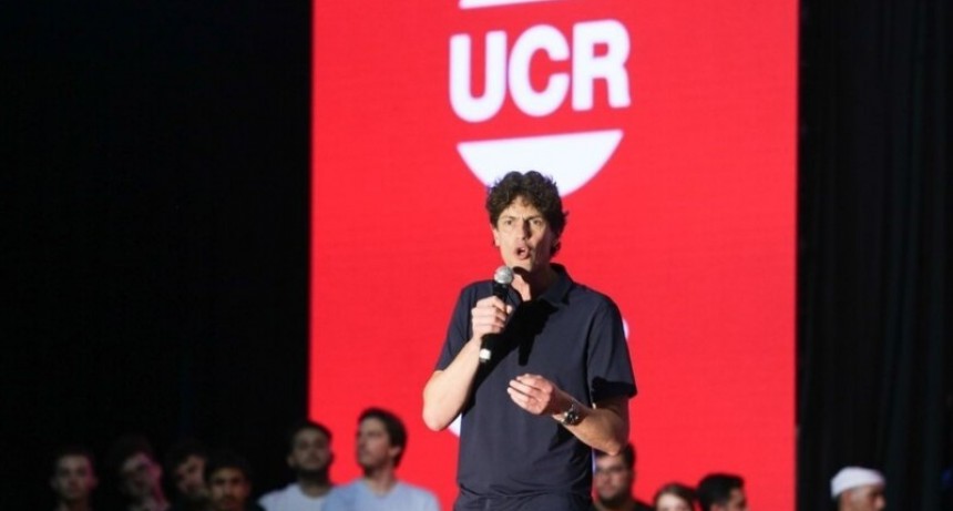 Tras su rechazo al DNU, dirigentes de la UCR expresaron su apoyo a Martín Lousteau