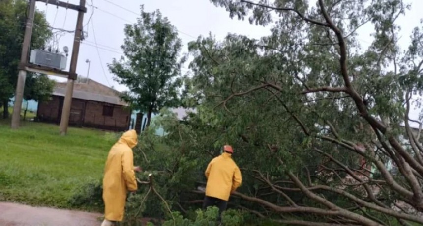 Temporal: 30 familias afectadas y hay alerta por la crecida del río Uruguay