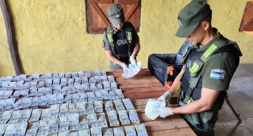 Detuvieron una camioneta con más de $500 millones sin justificar
