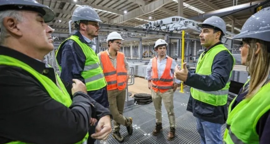 Valdés aterriza en Europa de gira por inversiones y una visita al Papa