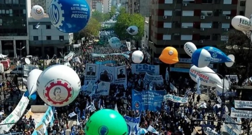 Sectores de la CGT, CTA y la izquierda movilizan al Congreso contra la ley Bases