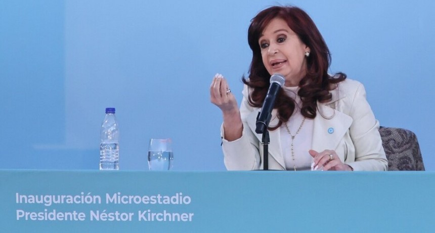 Cristina Kirchner reapareció y cuestionó el brutal ajuste del gobierno nacional