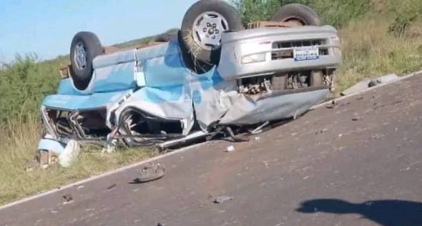 Una mujer murió en el acto tras el vuelco de una trafic 
