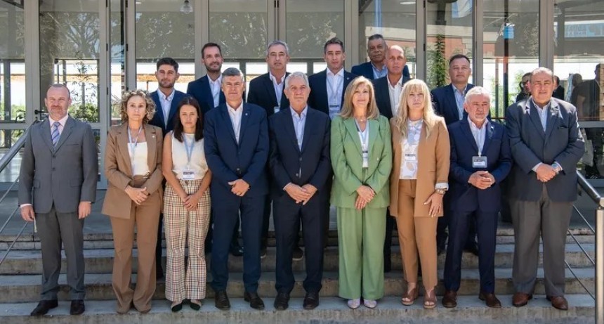 Intendentes en llamas: Qu&eacute; dice el documento que acusa a Milei por la asfixia financiera a los municipios