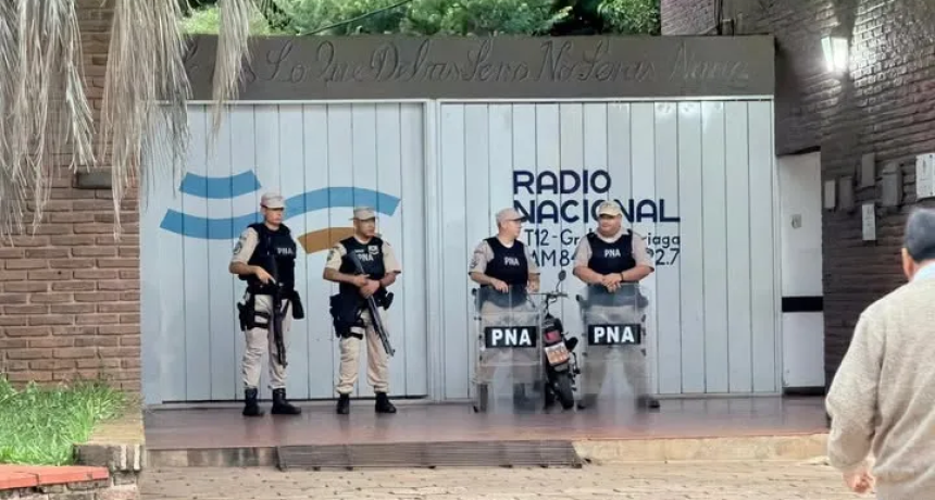 Paso de los Libres: Fuerzas Federales sitiaron LT12 para impedir la programaci&oacute;n local