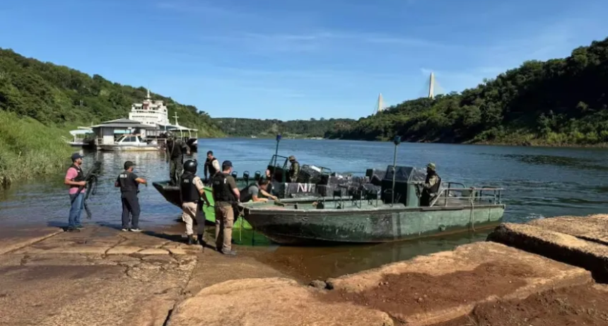 Puerto Iguaz&uacute;: Intenso tiroteo entre Prefectura y contrabandistas deja una efectiva herida