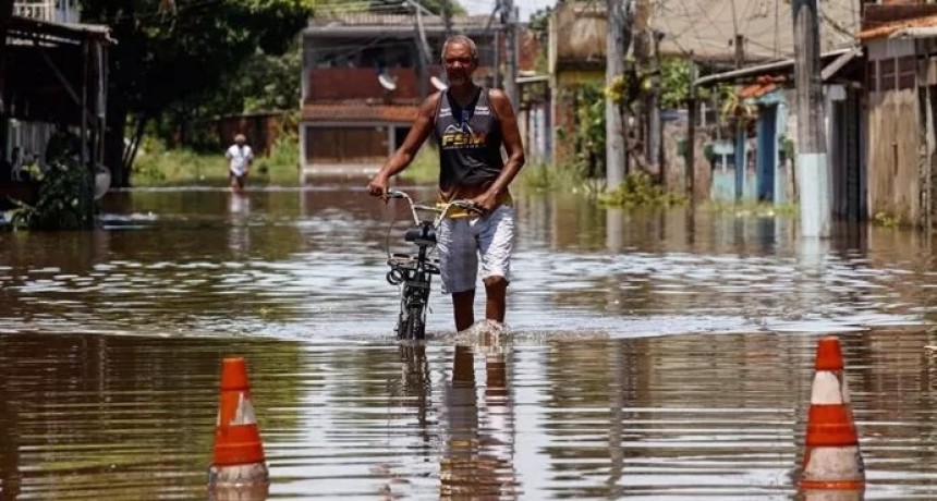 Un millón de hogares afectados por intensas lluvias en Brasil