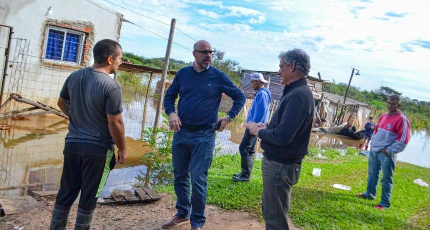 Contención y asistencia alimentaria a casi 300 evacuados en tres ciudades