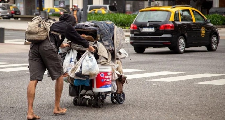 Una familia necesita reunir 828.000 pesos para no ser pobre