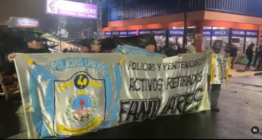 Retirados correntinos se suman y regionalizan la protesta policial