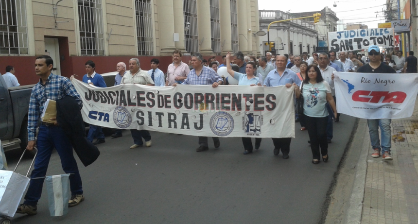 Judiciales a la calle: Con la presencia de Piumato, refuerzan el reclamo por el 6% de aumento