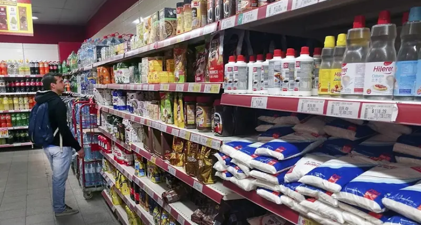Informe IERAL: Argentina ya es m&aacute;s cara que la regi&oacute;n en casi la mitad de los alimentos b&aacute;sicos