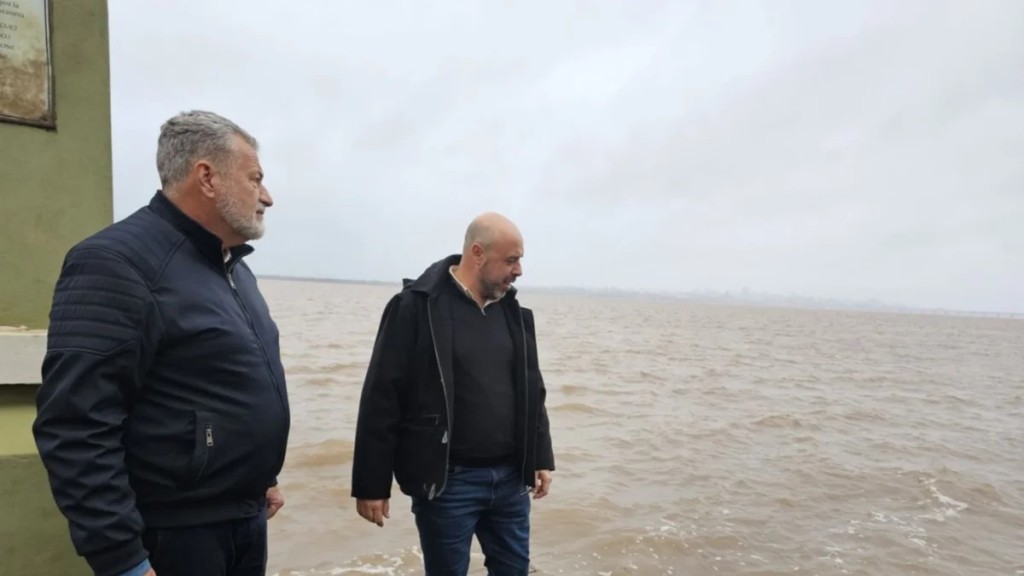 Crecida del río Uruguay: activan protocolo de evacuación en Paso de los Libres