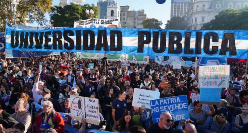 Rev&eacute;s definitivo para la motosierra: La Corte Suprema ratific&oacute; el financiamiento universitario y acorral&oacute; a Milei