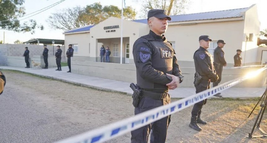 Loan: peritajes en firmas e inspección en cementerio y casa del ex comisario preso