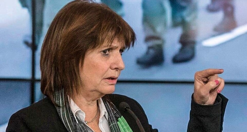 Patricia Bullrich sigue con su nostalgia del 2001 y ahora pide Estado de sitio