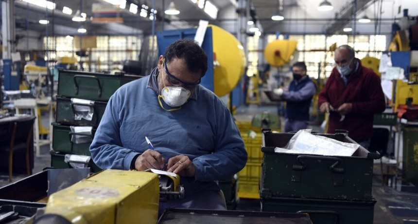Suma fija: de cuánto debería ser para recuperar el poder adquisitivo