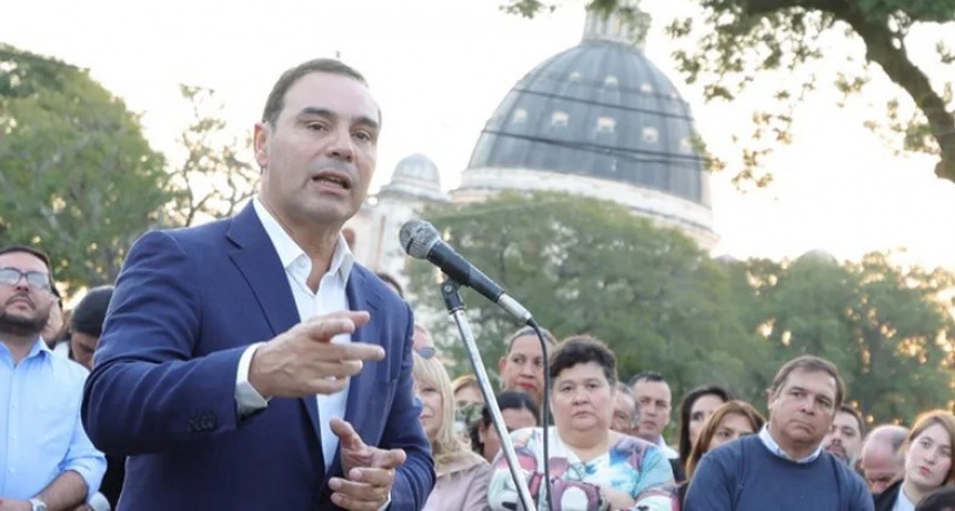 Por qué Gustavo Valdés pone en pausa su desembarco en el frente electoral de los gobernadores