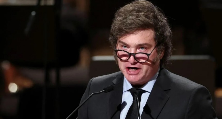 Financial Times destrozó a Milei: “La economía es frágil, arriesgada y sin rumbo”