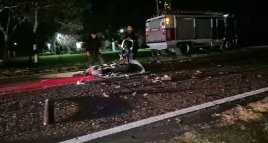 Tragedia en Ruta 12: un menor murió tras chocar su moto contra un auto